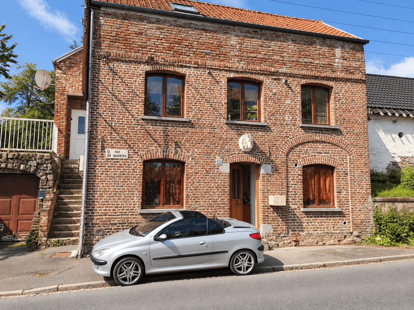 Façade du gîte du gîte Sur la route de Stevenson